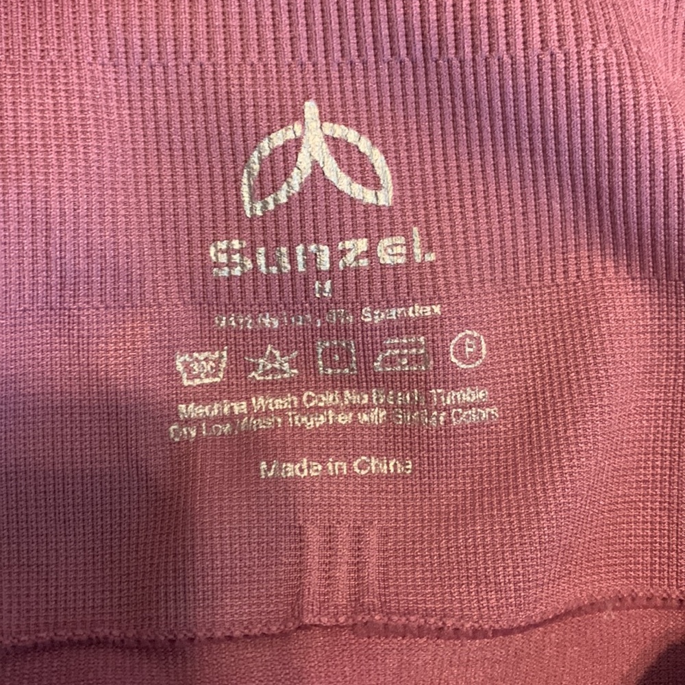 Sunzel high waisted leggings size medium Color Bordeaux - Picture 4 of 4